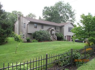 35 Hosner Mountain Rd, Hopewell Junction, NY 12533