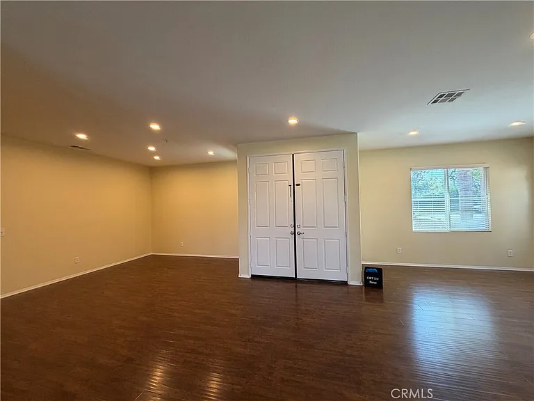 6045 Medinah St — Photo 4