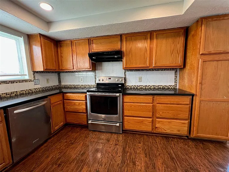13843 New Village Ln — Photo 6