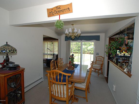 3rd image of 102 Westport Dr