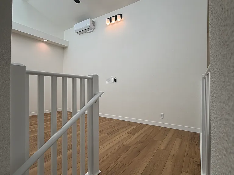 1050 NE Butler Market Rd #20 — Photo 24