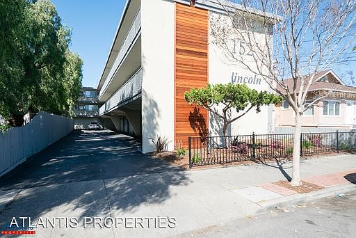 2nd image of 152 Lincoln Ave
