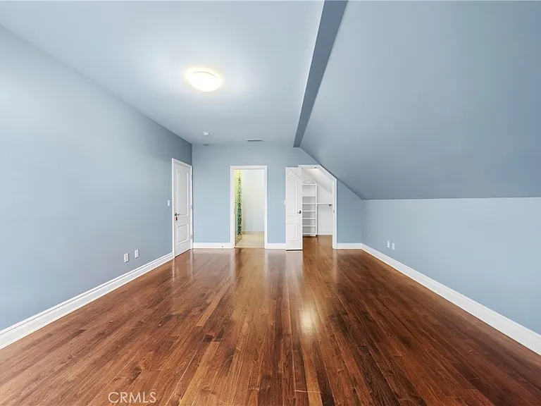 1049 Oak Grove Pl — Photo 41