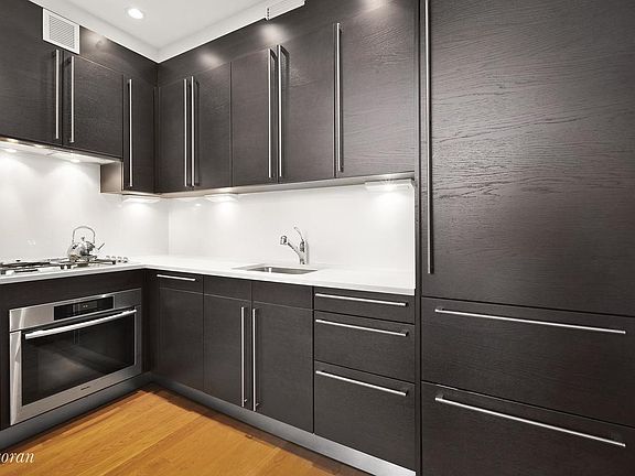 3rd image of 464 W 44th St APT 7H