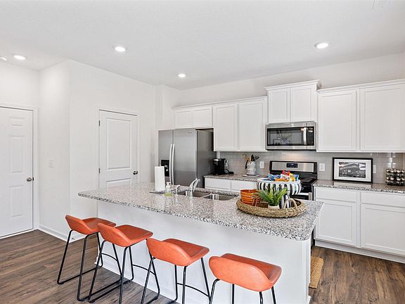 4th image of 8633 Leeanna Brooke Ln