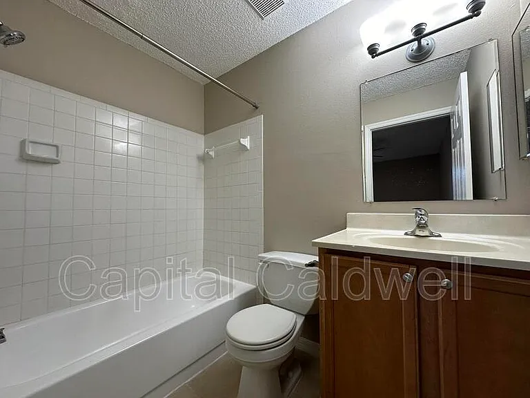 209 Lake Brook Cir #LB103 — Photo 25