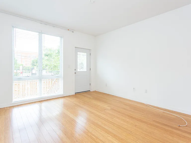 1519 Ogden St #1 — Photo 3