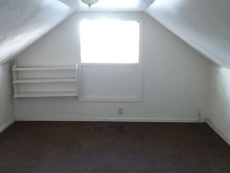 330 Howard Ave — Photo 20