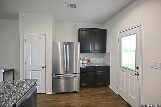 138 Buttercup Bnd — Photo 8