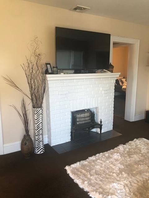 1st image of 86 Moore Ave
