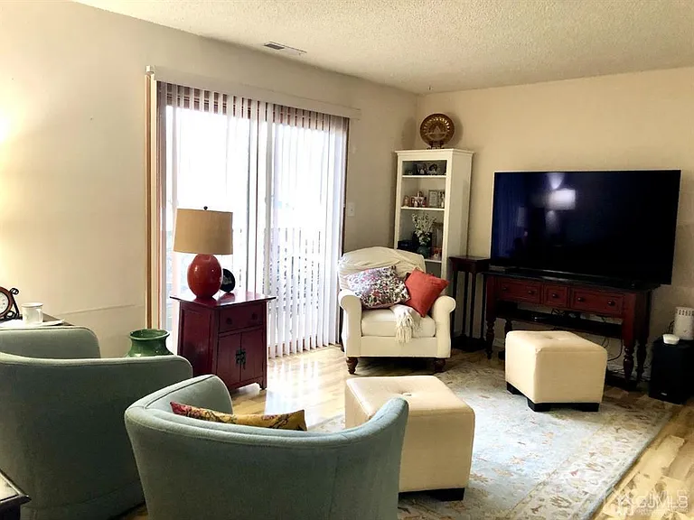 5013 Ravens Crest Dr — Photo 5