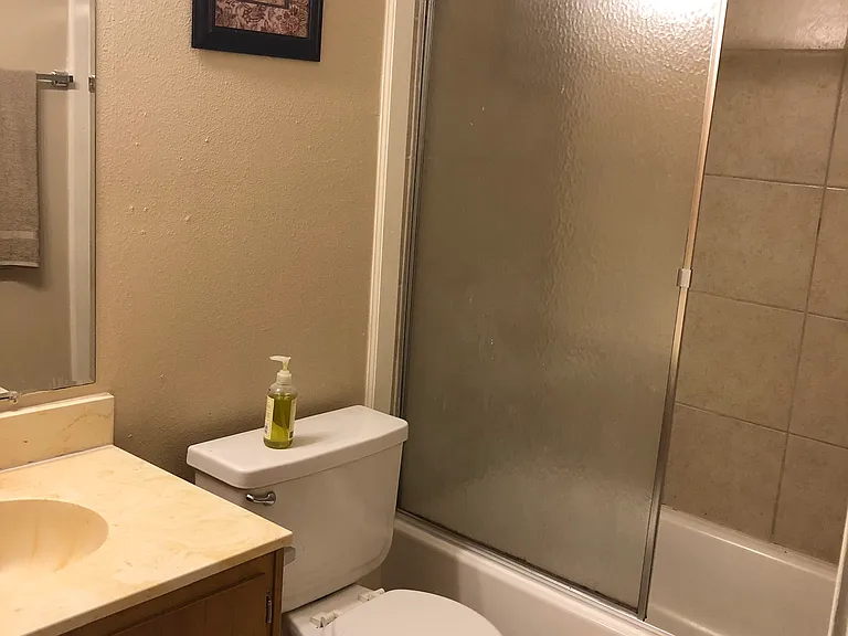 609 Sherwood Dr #B — Photo 9