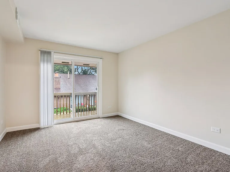 Crystal Lake Apartments — Photo 43