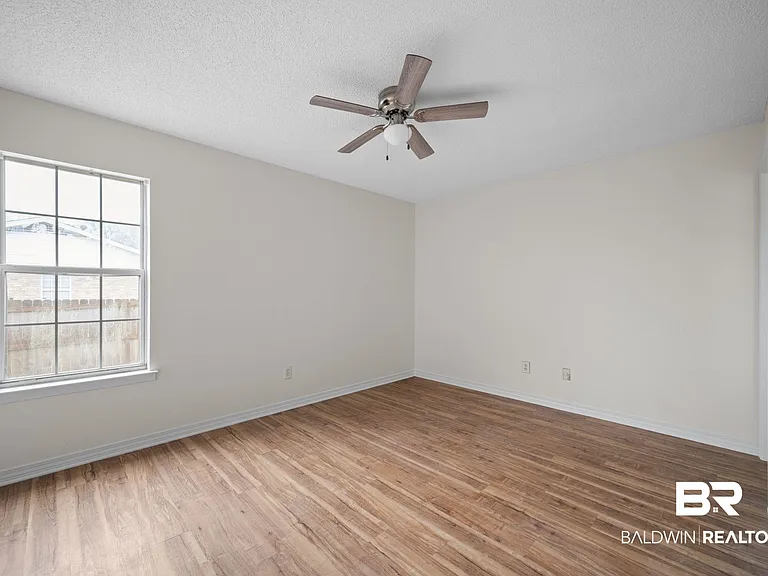 20938 Liberty Ln — Photo 6