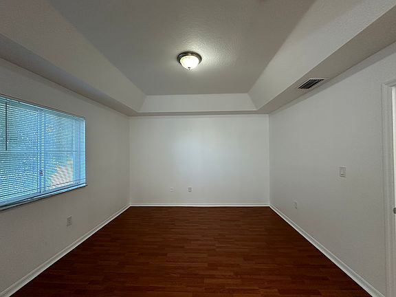5th image of 2975 SE 15th Ave