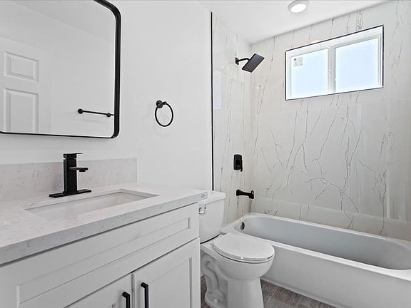 5th image of 850 W Gage Ave #1/2