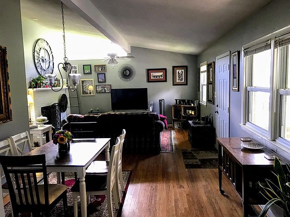 Open floor-plan living/dining