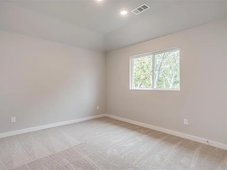 4525 Hogans Alley Dr — Photo 14
