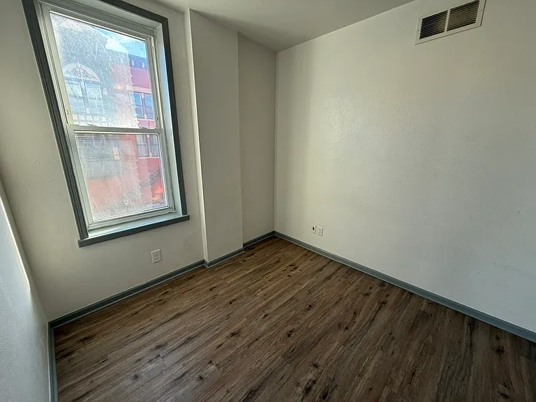 1501 Central Ave — Photo 13