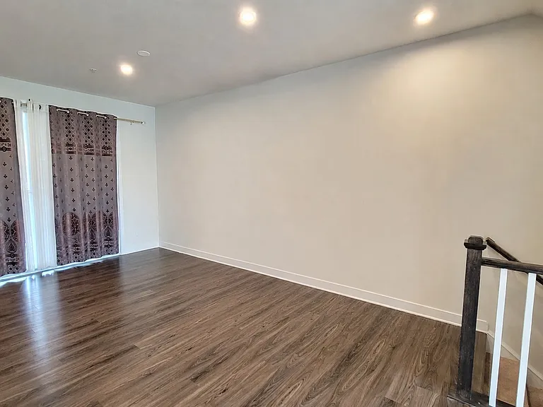 8663 Shady Pines Dr — Photo 23