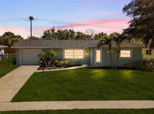 6725 Roxbury Dr, Sarasota, FL 34231