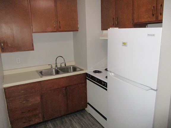 2nd image of 1231 Orchard Rd