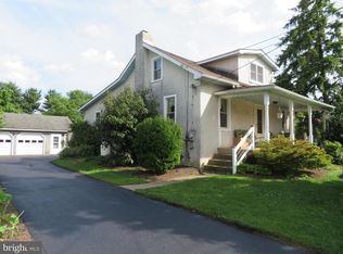 974 Hollow Rd, Collegeville, PA 19426