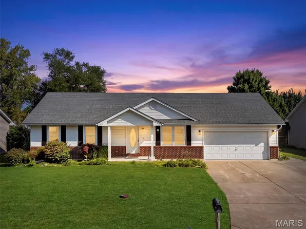 1009 Southway Ct, Bowling Green, MO 63334