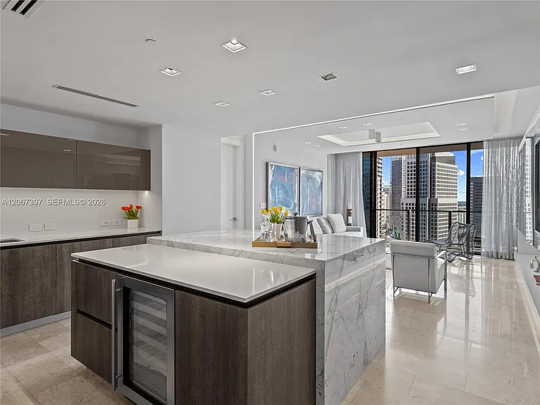 88 SW 7th St #3007 — Photo 8