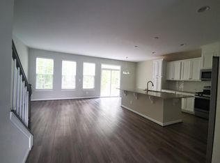 1077 Lathrop Ln, Apex, NC 27523