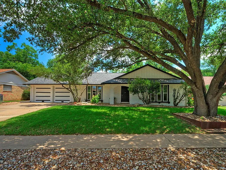 10129 Aspen St — Photo 2
