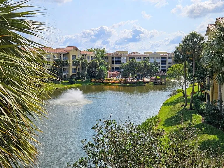 300 Uno Lago Dr #303 — Photo 32