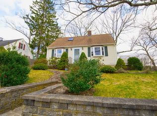 63 Pine St, Natick, MA 01760