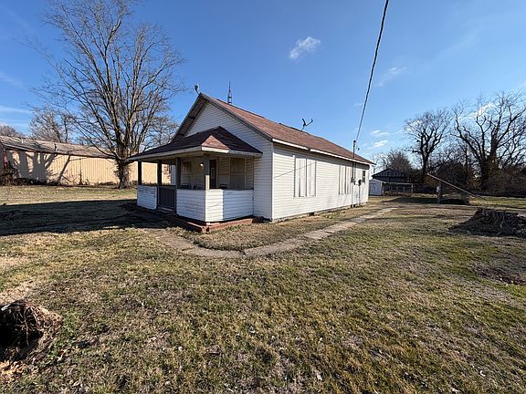 2nd image of 509 Main St