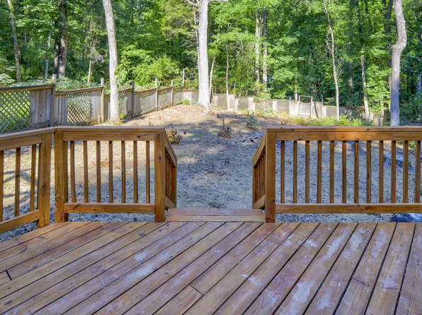 435 Pokeberry Ln, Pittsboro, NC 27312