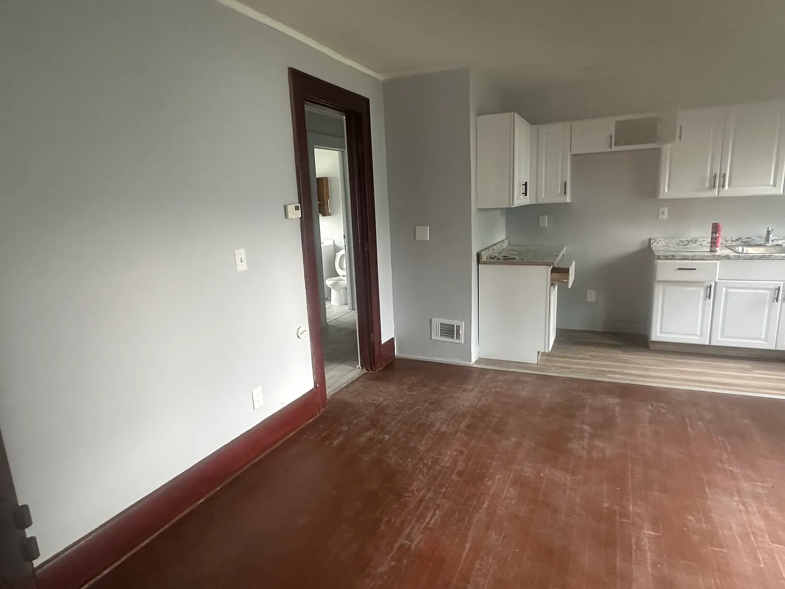 3 bed, 1300 sqft, $1,550 — Photo 3