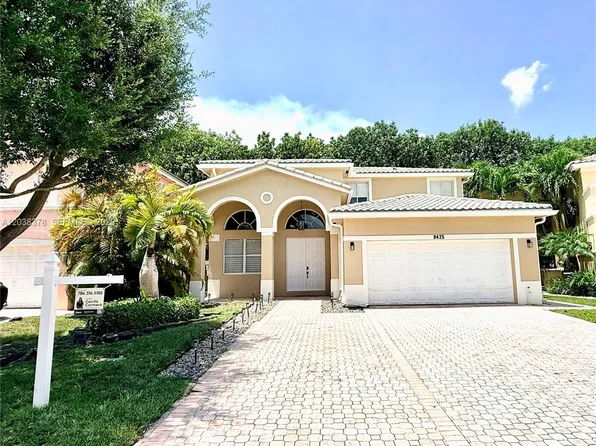 9425 NW 47th Ter, Doral, FL 33178