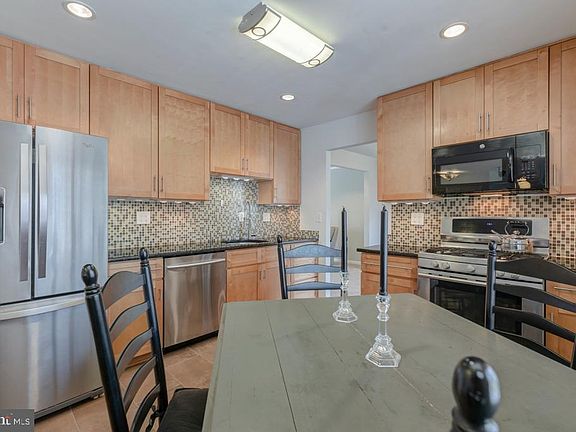 5th image of 6102 Scotch Dr