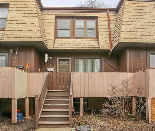 2nd image of 51 Heritage Dr APT C