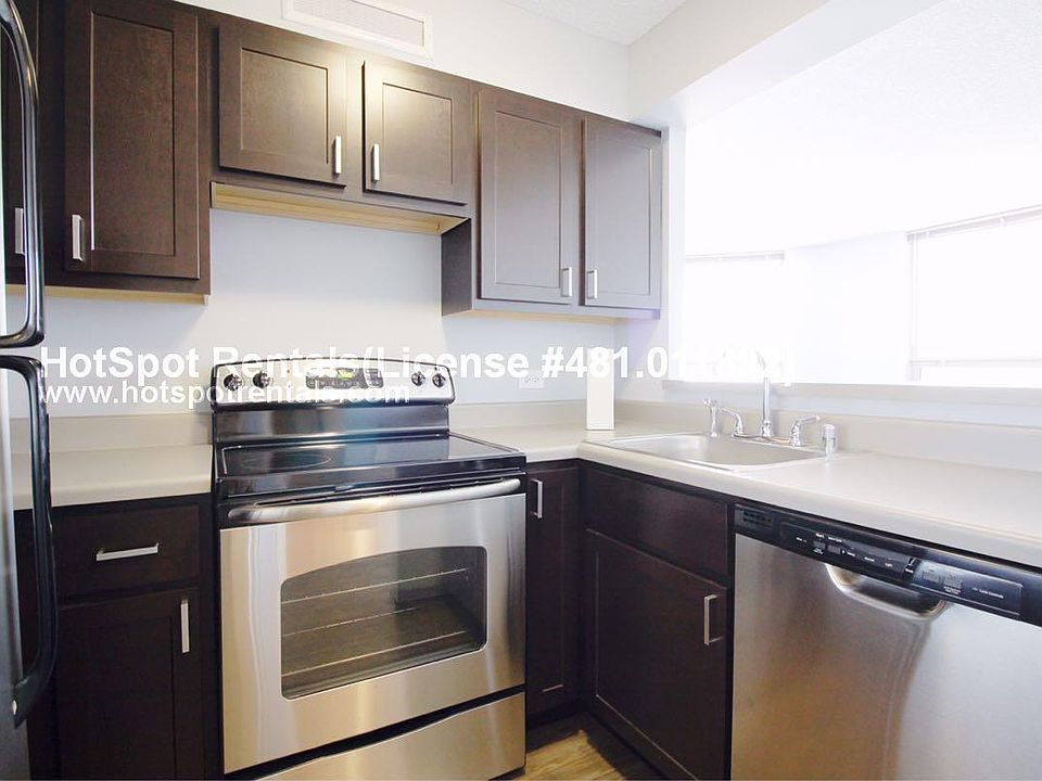 1st image of 553 W Madison St #4304