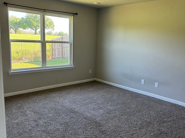 10866 Paget Dr N — Photo 10