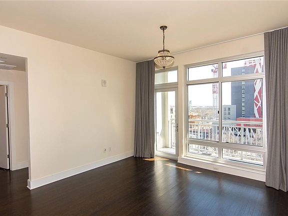 4th image of 603 Davis St APT 1005