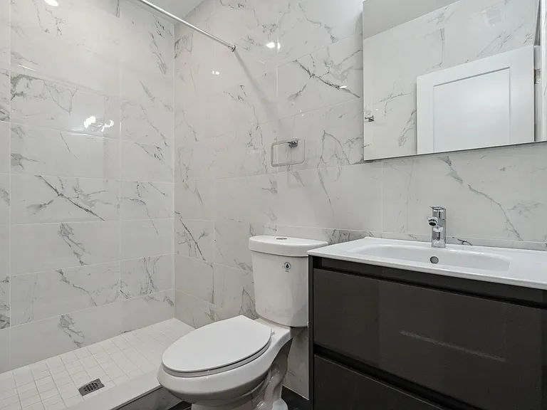 1713 Seybert St #1 — Photo 7
