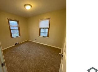 8253 Frost Ave, Saint Louis, MO 63134