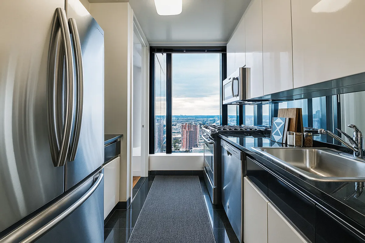 525 East 72nd Street #9E in Lenox Hill, Manhattan | StreetEasy