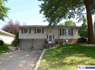 4418 Shady Lane Cir, Omaha, NE 68105