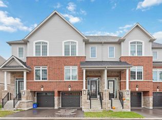 102 Lyall Stokes Cir, East Gwillimbury, ON L0G1M0