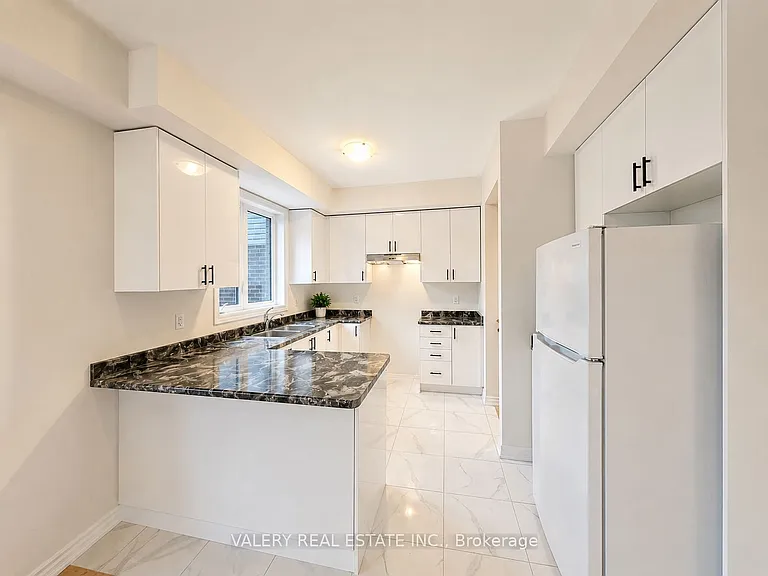 22 Hylton Dr — Photo 4