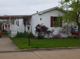 2736 Deer Pass Dr SW, Canton, OH 44706