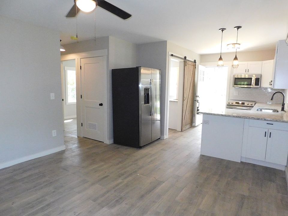 1st image of 812 Marve St